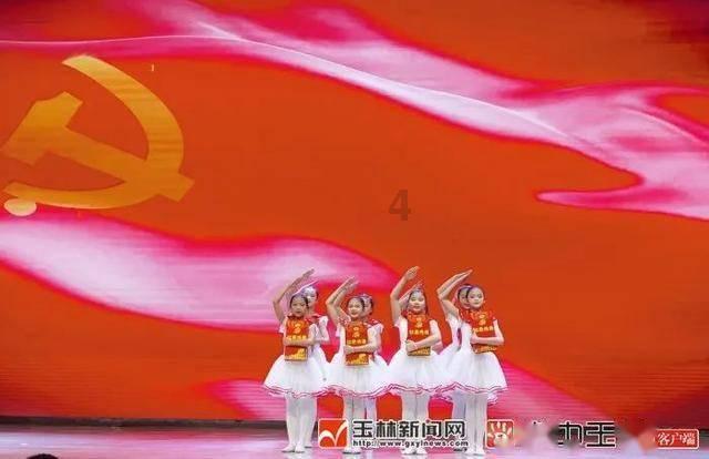 福建省政协委员、致公党福建省委会专职副主委吴棉国：启动“两国双园”建设升级版  培育新一代战略性新兴产业